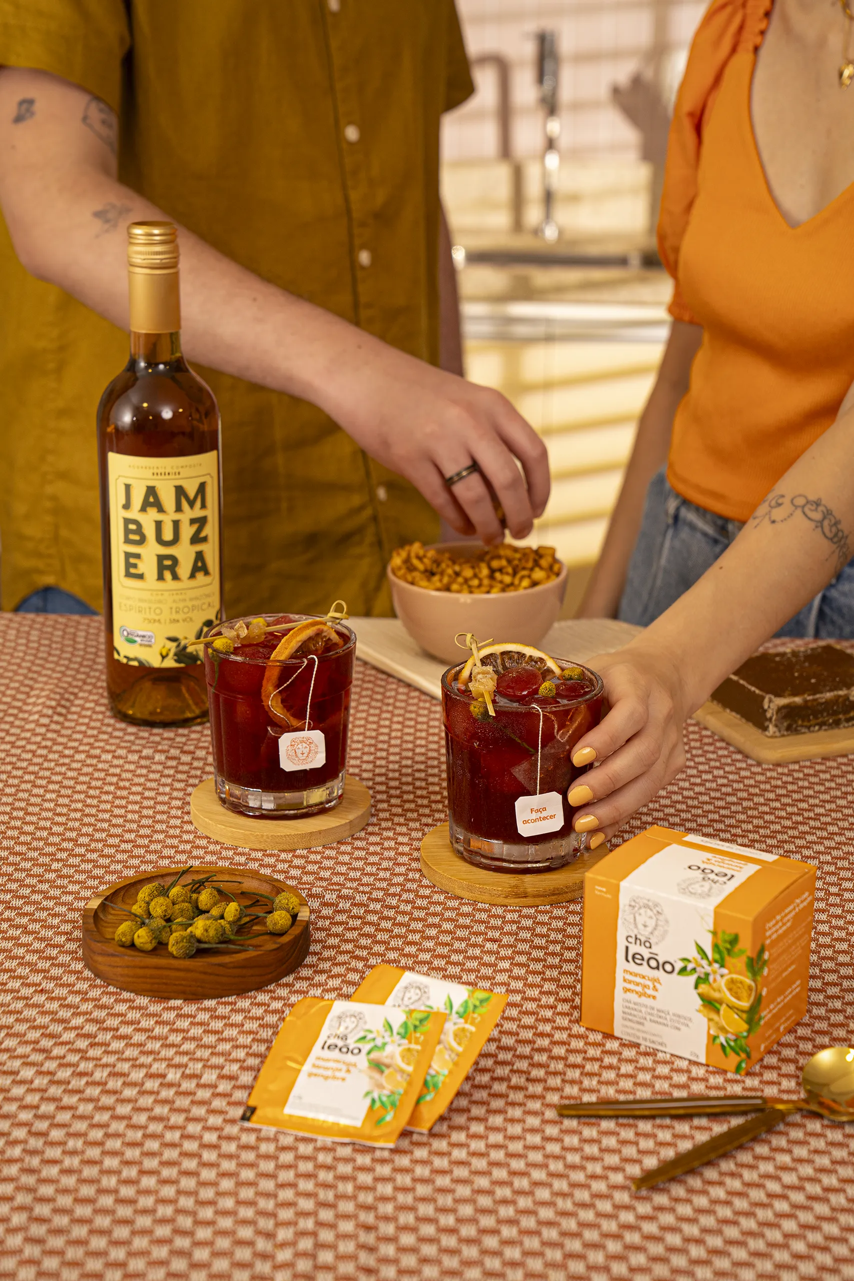 Imagens Internas_LEÃO_Cachaça de Jambu